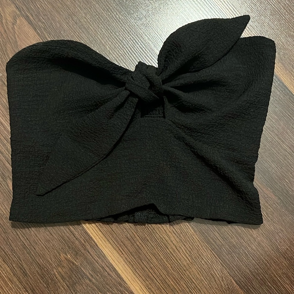 Super cute black tube top!!